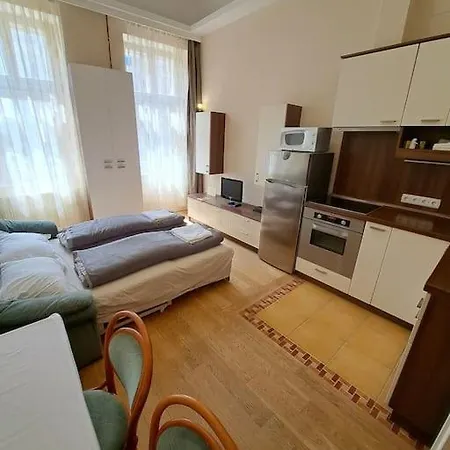 Lovely Apartment In The Centre At Opera Budapeszt Zewnętrze zdjęcie
